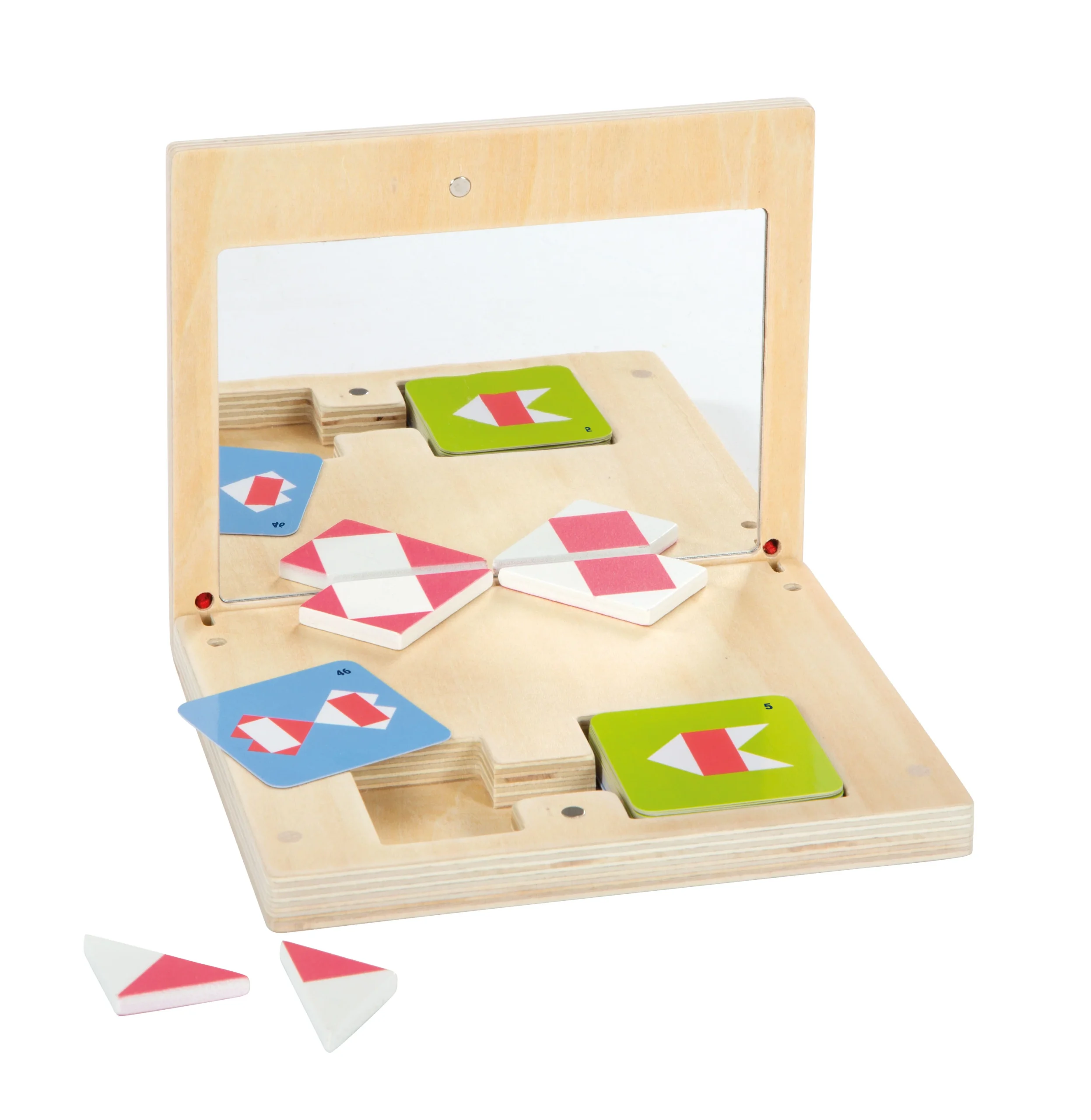 Jeu de symétrie avec miroir « Educate »