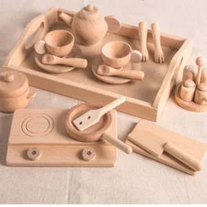 Dinette en bois pour enfant