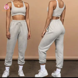 Ensemble pour femme jogging et crop top